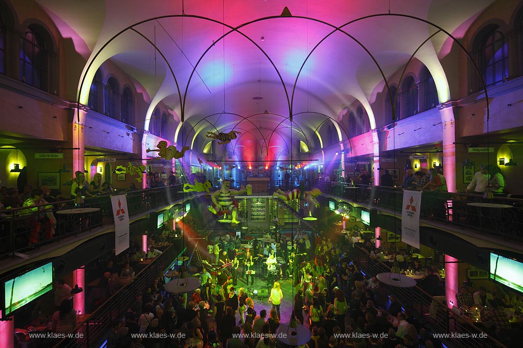 Wuppertal Barmen, Brauhaus Party Nacht mit der Wuppertaler Band Plastique; Wuppertaler old brewery house Party night with live band plastique