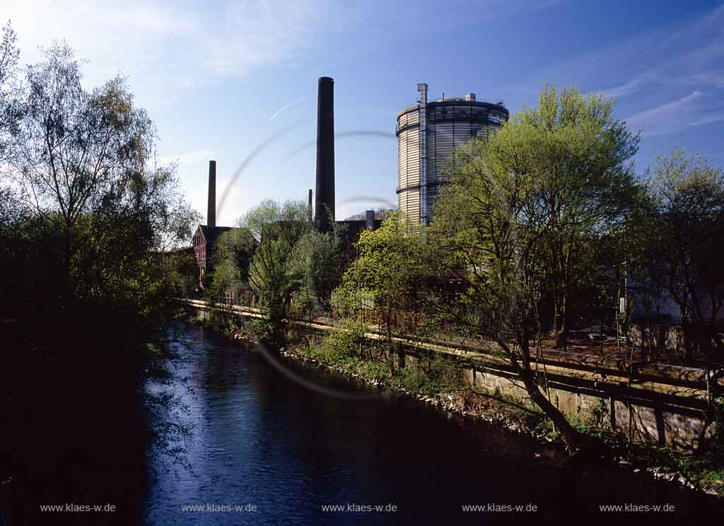 Barmen, Wuppertal, Heckinghausen, Regierungsbezirk Dsseldorf, Duesseldorf, Blick ber, ueber Wupper auf Gasometer
