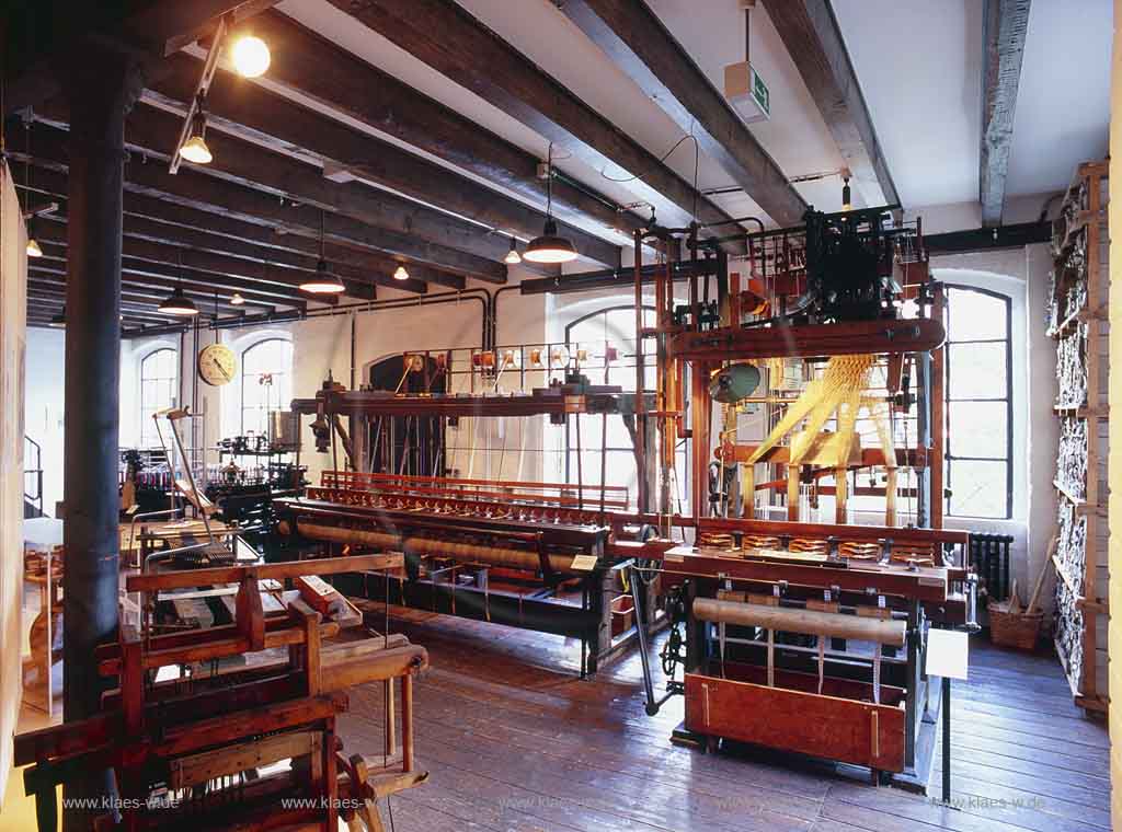 Barmen, Wuppertal, Regierungsbezirk Dsseldorf, Duesseldorf, Historisches Zenteum, Museum fr, fuer Frhindustrialisierung, Fruehindustrialisierung, Blick auf historische Maschinen zur Tuchherstellung
