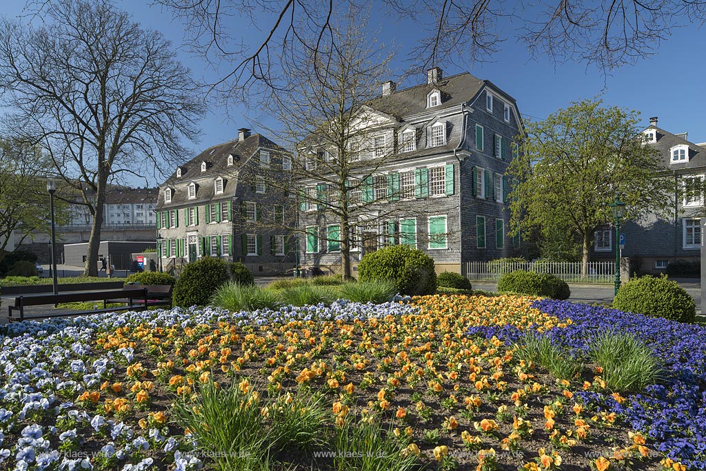 Wuppertal Barmen, historisches Zentrum mit Engelsgarten und  "Friedrich Engels Haus", linkes Gebaeude; Wuppertal Barmen, historical center, Engelspark and "Friedrich Engels Haus", left building.