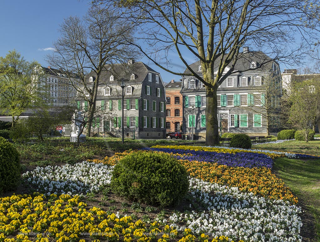 Wuppertal Barmen, historisches Zentrum mit Engelsgarten und  "Friedrich Engels Haus", linkes Gebaeude; Wuppertal Barmen, historical center, Engelspark and "Friedrich Engels Haus", left building.
