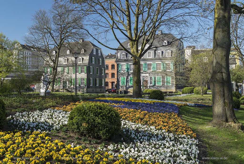 Wuppertal Barmen, historisches Zentrum mit Engelsgarten und  "Friedrich Engels Haus", linkes Gebaeude; Wuppertal Barmen, historical center, Engelspark and "Friedrich Engels Haus", left building.