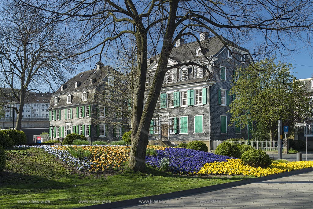 Wuppertal Barmen, historisches Zentrum mit Engelsgarten und  "Friedrich Engels Haus", linkes Gebaeude; Wuppertal Barmen, historical center, Engelspark and "Friedrich Engels Haus", left building.
