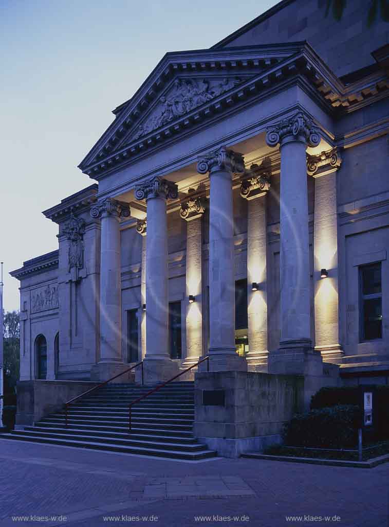 Barmen, Wuppertal, Regierungsbezirk Dsseldorf, Duesseldorf, Blick auf Haus der Jugend, Ruhmeshalle, Kunsthalle Barmen, Live Club Barmen, Neorenaissance im Abendlicht