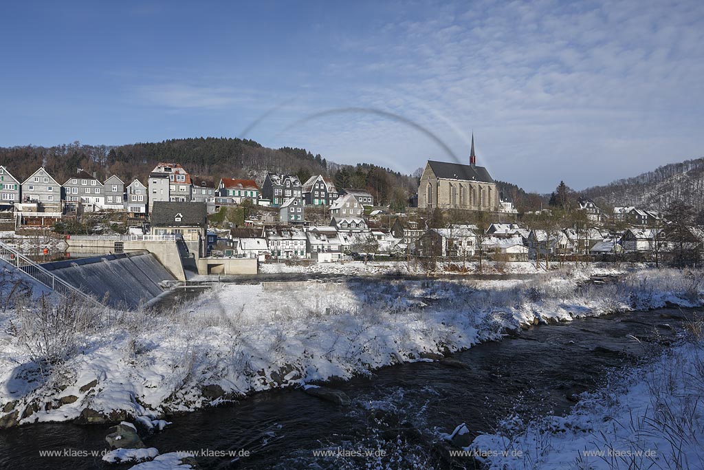 Wuppertal-Beyenburg, Blick auf den historischen Ortskern Beyenburgs mit Kirche St. Maria Magdalena  hinten und auf die Fischtreppe vorne; Wuppertal-Beyenburg, view to the historical inner city with church St. Maria Magdalena in  the background and to the  fish pass in front.