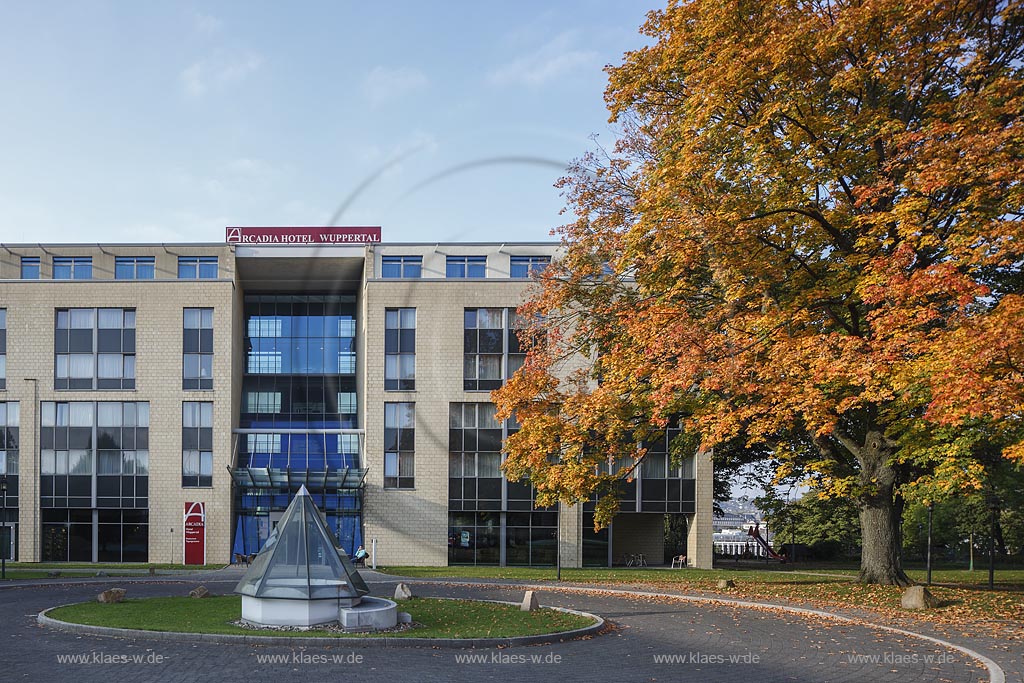 Wuppertal-Elberfeld, 4-Sterne-Hotel Arcadia Hotel; Wuppertal-Elberfeld, 4-star hotel Arcadia Hotel.