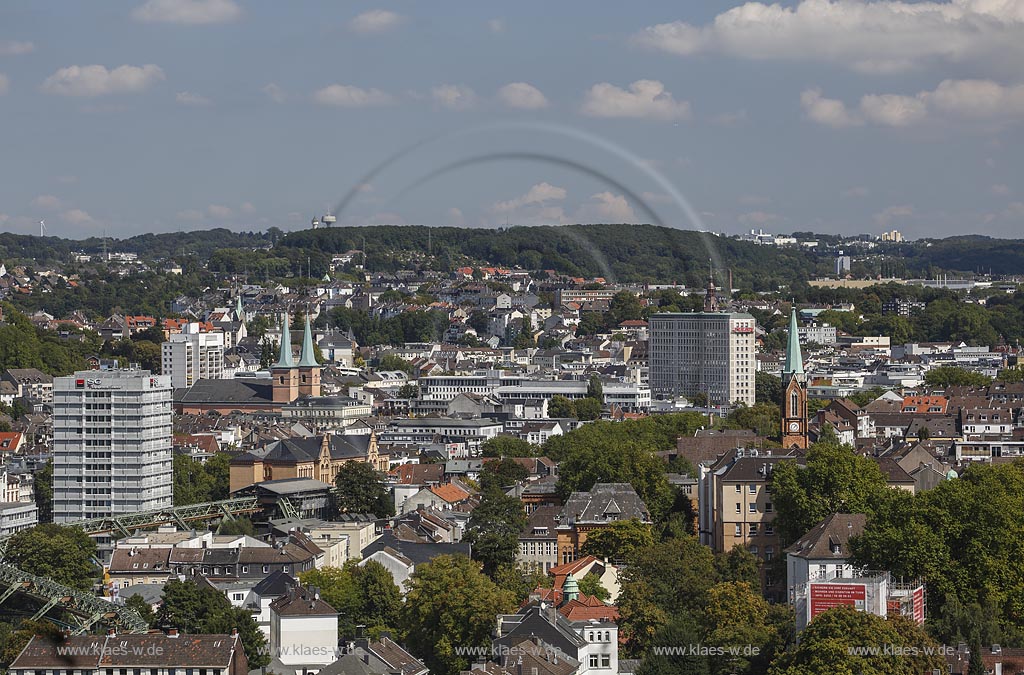 Wuppertal Elberfeld, Blick vom Friedrichsberg auf die Suedstadt mit Luisenviertel, Luisenkirche, Schwebebahn, Stadthalle, St. Suitbertus Kirche; Wuppertal Elberfeld, view to the south of the city.