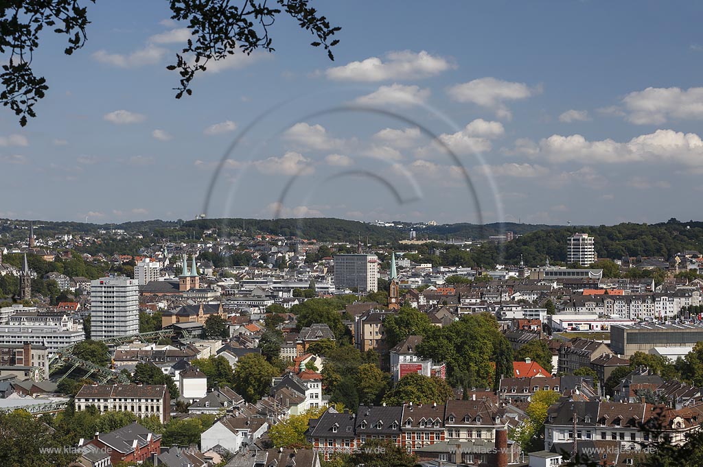 Wuppertal Elberfeld, Blick vom Friedrichsberg auf die Suedstadt mit Luisenviertel, Luisenkirche, Schwebebahn, Stadthalle, St. Suitbertus Kirche; Wuppertal Elberfeld, view to the south of the city.