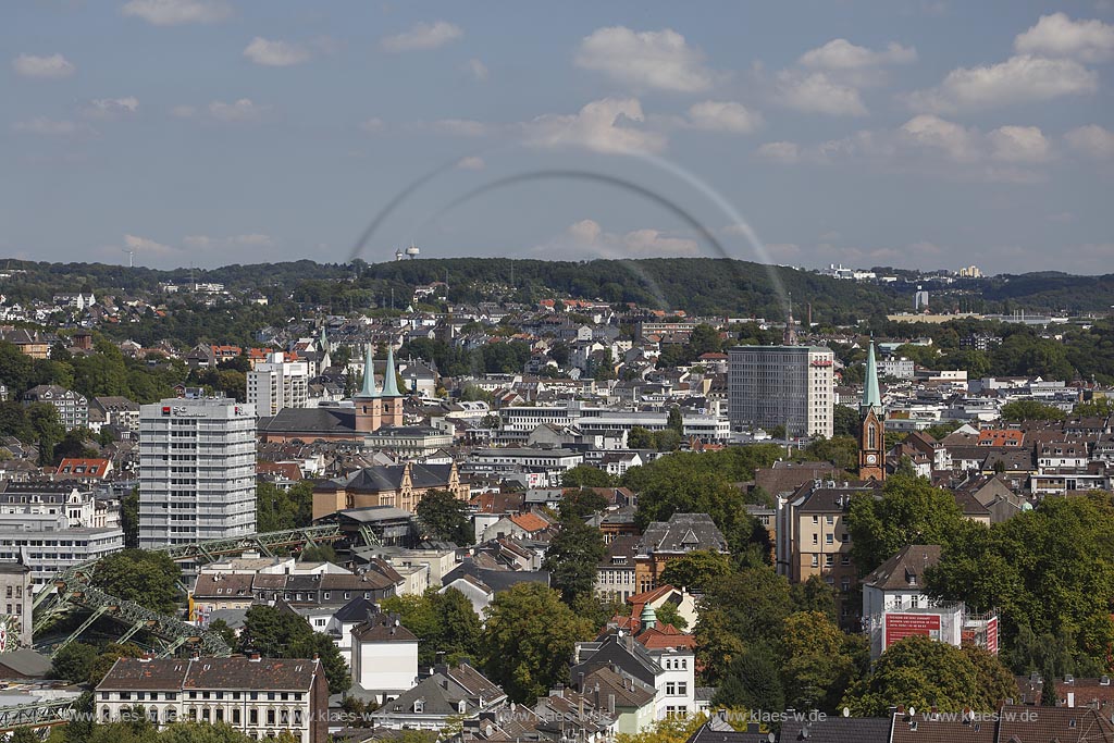 Wuppertal Elberfeld, Blick vom Friedrichsberg auf die Suedstadt mit Luisenviertel, Luisenkirche, Schwebebahn, Stadthalle, St. Suitbertus Kirche; Wuppertal Elberfeld, view to the south of the city.