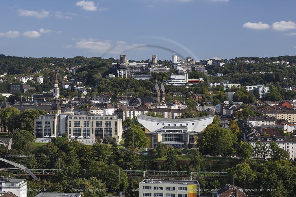 Wuppertal Elberfeld, Blick auf die Suedstadt mit Luisenviertel, Luisenkirche, Schwebebahn, Stadtbad, auch Schwimmoper genannt, Golden Tulip Wuppertal City, Stadthalle, St. Suitbertus Kirche, Universitaet; Wuppertal Elberfeld, view to the south of the city.