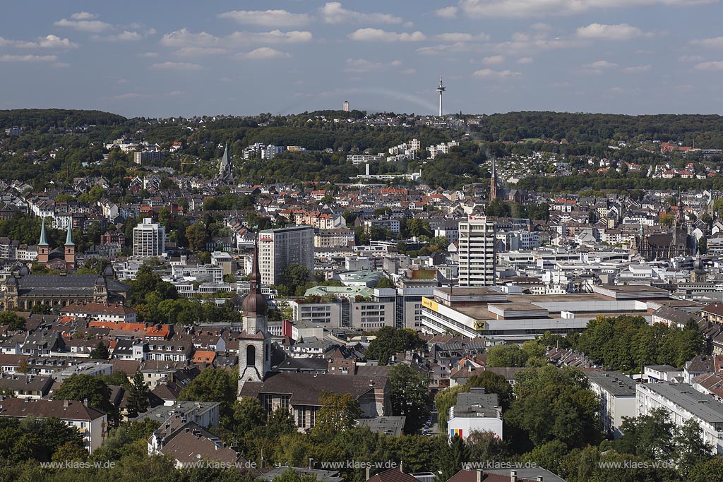 Wuppertal Elberfeld, Blick vom Grifflenberg auf die Stadt mit Christuskirche, St. Laurentius Kirche und Friedhofskirche, Wuppertal Elberfeld, view over the town.