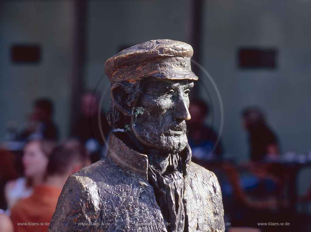 Elberfeld, Wuppertal, Regierungsbezirk Dsseldorf, Duesseldorf, Blick auf Denkmal Zuckerfritze, Portrait