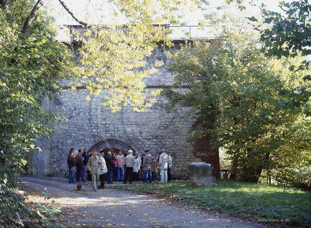 Elberfeld, Wuppertal, Regierungsbezirk Dsseldorf, Duesseldorf, Blick auf Kalktrichterofen am Eskesberg, historisches Industriedenkmal aus dem 19. Jahrhundert