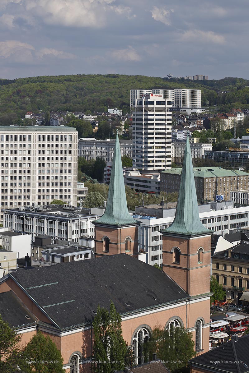 Wuppertal Elberfeld, Luisenviertel, Blick auf die Luisenkirche, im Hintergrund das Glanzstoff Hochhaus und das Sparkassenhochhaus;  Wuppertal Elberfeld, quarter Luisenviertel, view to the church Luisenkirche and to the high rise of Glanzstoff and the high rise of Sparkasse.