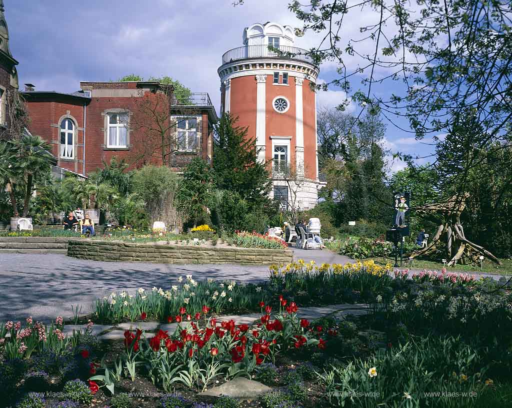 Elberfeld, Wuppertal, Regierungsbezirk Dsseldorf, Duesseldorf, Blick in Botanischen Garten mit Besuchern in Sommerstimmung