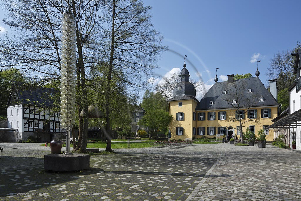 Wuppertal Elberfeld West, Schloss Luentenbeck; Wuppertal Elberfeld West, castle Schoss Luentenbeck.