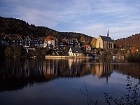 Beyenburg, Wuppertal, Blick ber, ueber Stausee auf Ort und Kirche