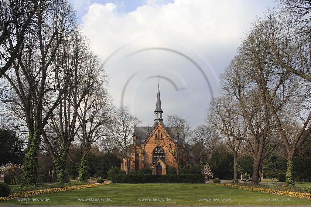 Derendorf, Nordfriedhof, Dsseldorf, Duesseldorf, Niederrhein, Bergisches Land, Blick auf Kapelle in Frhlingsstimmung, Fruehlingsstimmung