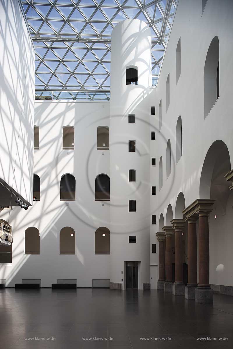 Unterbilck, Dsseldorf, Duesseldorf, Niederrhein, Bergisches Land, Blick in Staendehaus, Stndehaus K21 mit Glasdach, Sicht auf Foyer