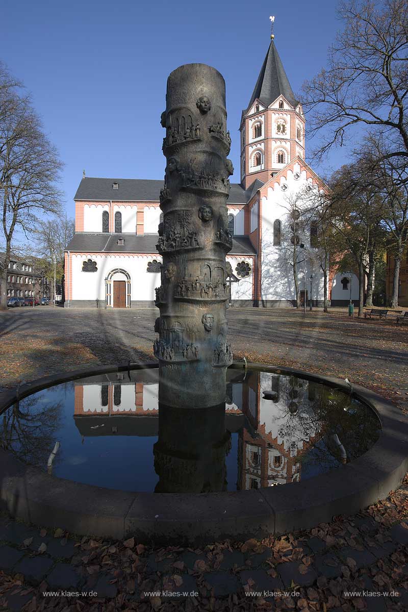 Dsseldorf, Gerresheim, Basilika St. Margareta, Herbststimmung, Gerricusplatz,  Brunnen