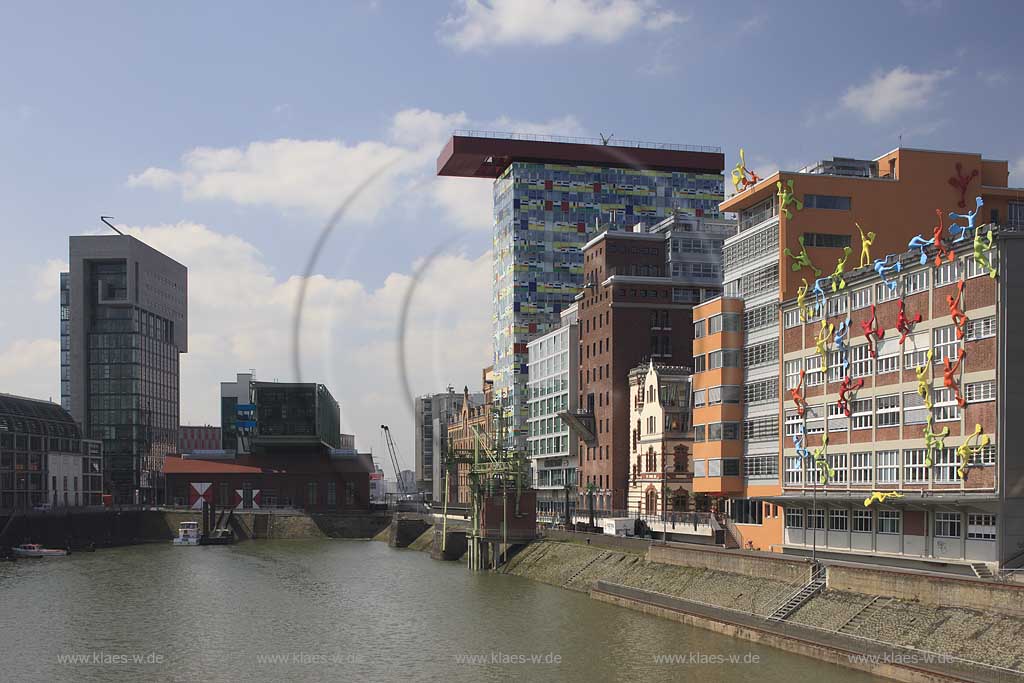 Hafen, Dsseldorf, Duesseldorf, Niederrhein, Bergisches Land, Blick in Speditions Strasse mit Sicht auf Rhein und verschiedenen Gebaeuden, Gebuden, Haus mit Flossies