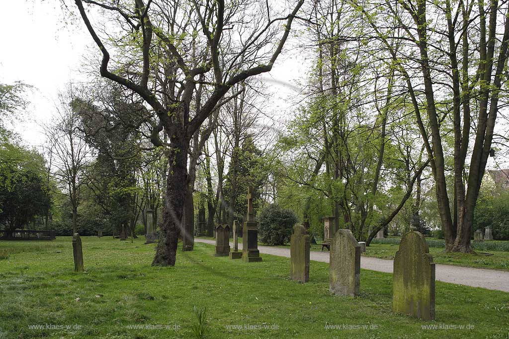 Golzheim, Dsseldorf, Duesseldorf, Niederrhein, Bergisches Land, Blick auf Golzheimer Friedhof mit Grabstaetten, Grabsttten