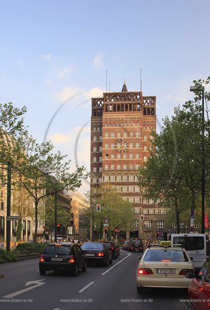 Stadtmitte, Dsseldorf, Duesseldorf, Niederrhein, Bergisches Land, Blick auf Bro, Buero und Geschftshaus, Geschaeftshaus Wilhelm-Marx-Haus, ein Wahrzeichen der Stadt, nach Oberbrgermeister, Oberbuergermeister Wilhelm Marx