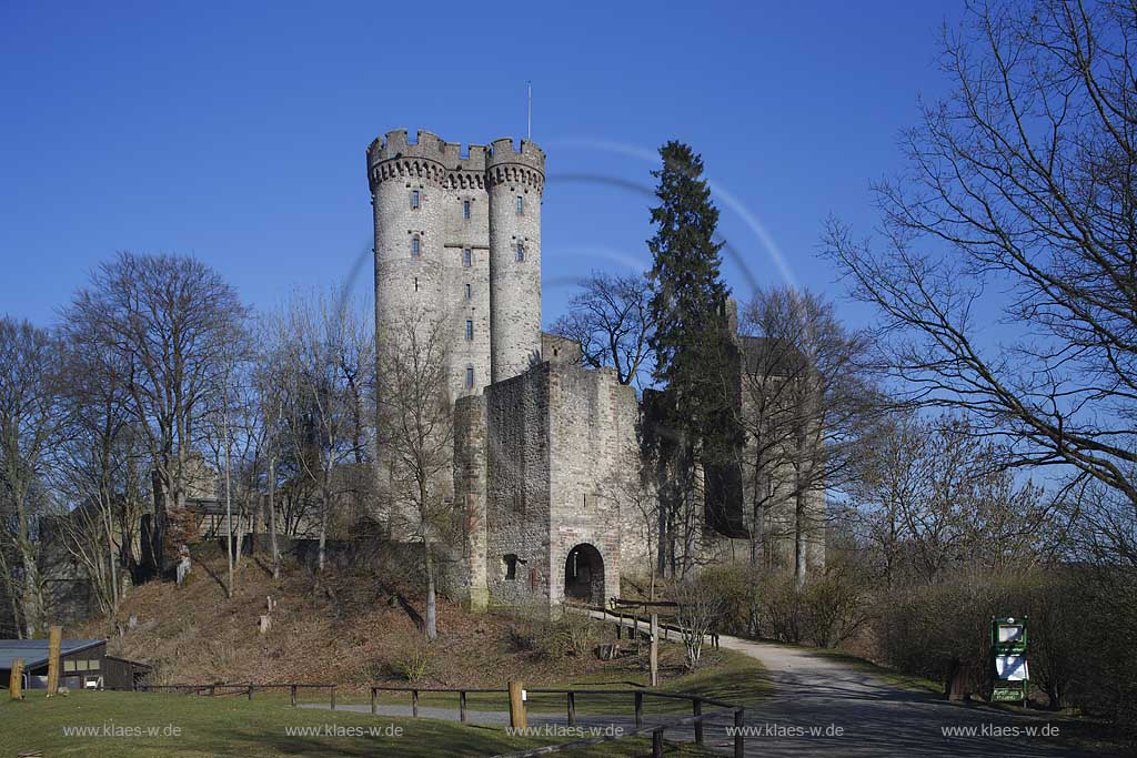 Gerolstein Pelm die Kasselburg; Castle Kasselburg 