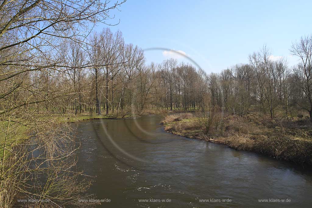 Juelich Flusslauf der Rur in den Juelicher Rurauen; the Rur river in Juelich