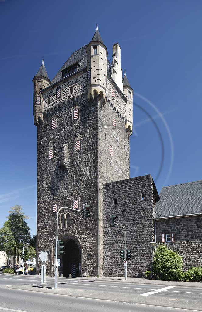 Mayen, Blick auf das Obertor; Mayen, view to towngate Obertor.