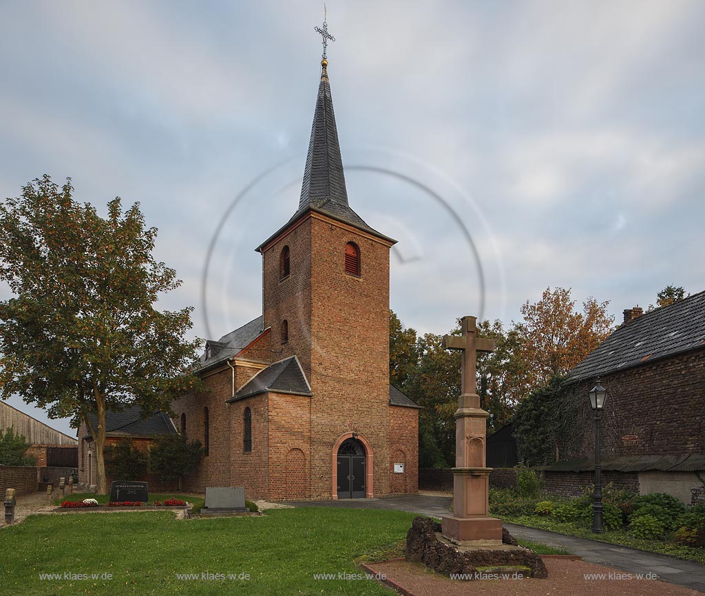 Zuelpich-Bessenich, St. Christophorus-Kirche; Zuelpich-Bessenich, church St. Christophorus-Kirche.