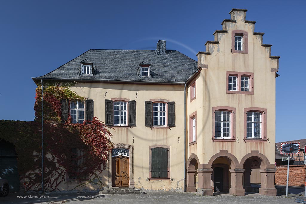 Zuelpich-Buervenich, Wildenburg, sie ist ein ehemals herzoeglich-jueliches Amtshaus in Buervenich; Zuelpich-Buervenich, castle Wildenburg.