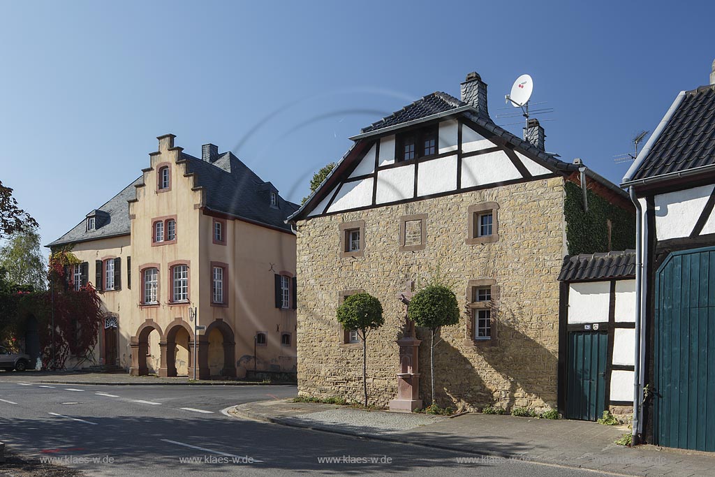 Zuelpich-Buervenich, Wildenburg, sie ist ein ehemals herzoeglich-jueliches Amtshaus in Buervenich; Zuelpich-Buervenich, castle Wildenburg.