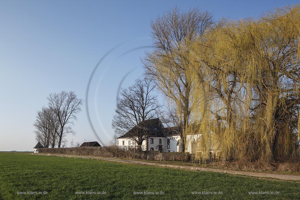 Zuelpich-Enzen, Kloster Antonigartzem, das Klostergebaeude selbst stammt weitgehend aus der 2. Haelfte des 17. Jahrhunderts; Zuelpich-Enzen, closter Antonigartzem.