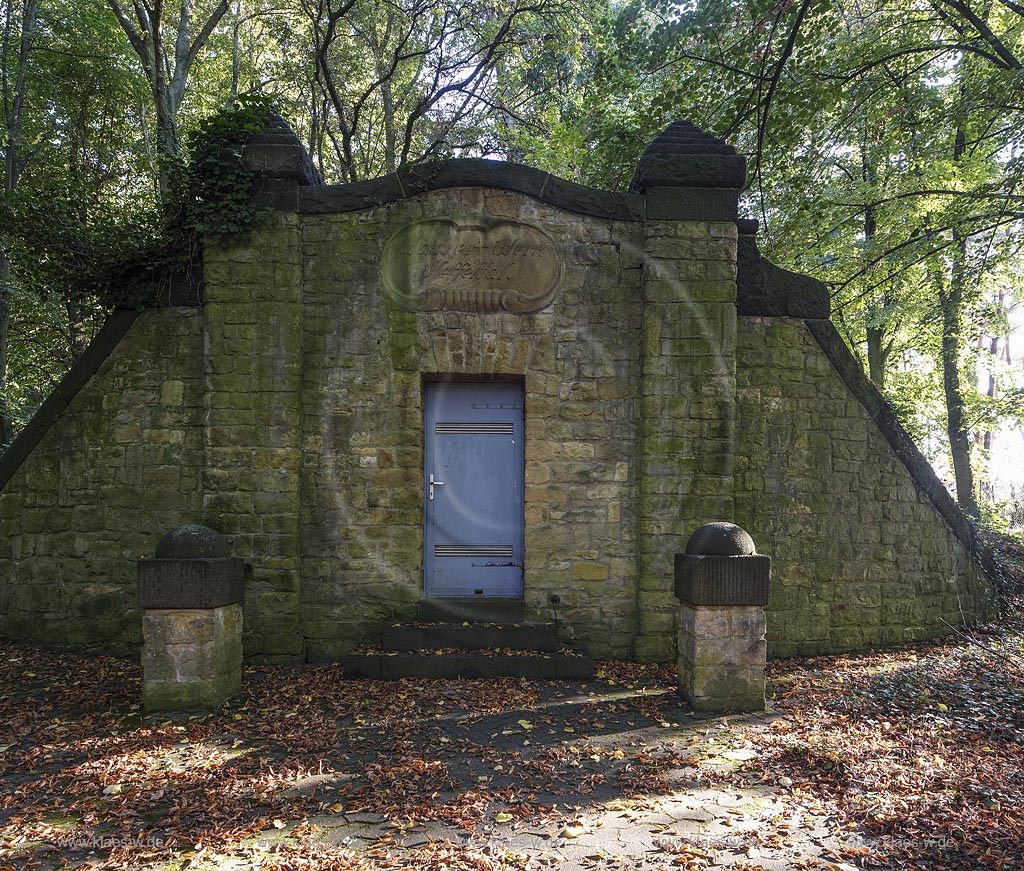 Zuelpich-Fuessenich, historisches Wasserwerk Neffeltal mit Hochbehaelter; Zuelpich-Fuessenich, historical water works Wasserwerk Neffeltal with high level tank.