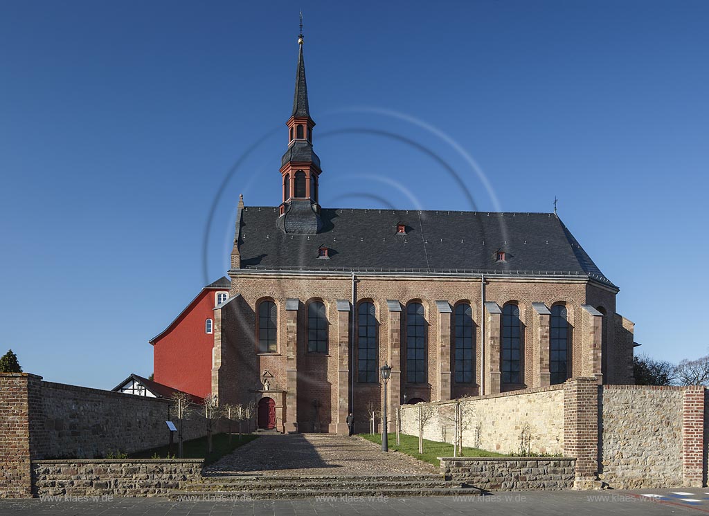 Zuelpich-Fuessenich, Klosterkirche St. Nikolaus; Zuelpich-Fuessenich, minster church St. Nikolaus.