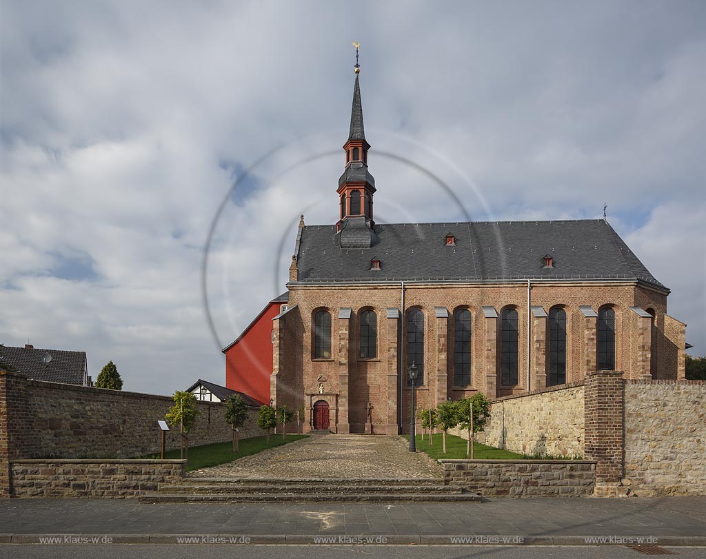 Zuelpich-Fuessenich, Klosterkirche St. Nikolaus; Zuelpich-Fuessenich, parish church St. Nikolaus.