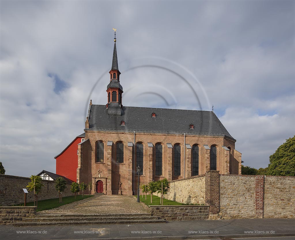 Zuelpich-Fuessenich, Klosterkirche St. Nikolaus; Zuelpich-Fuessenich, parish church St. Nikolaus.