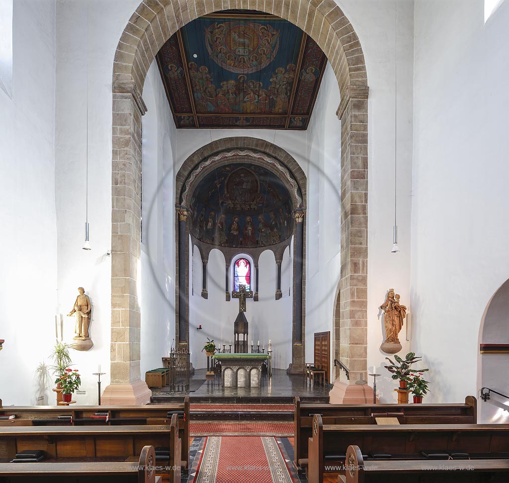 Zuelpich-Hoven, Kloster Marienborn, Blick in die Klosterkirche; Zuelpich-Hoven, abbey Kloster Marienborn, view into the parish church.