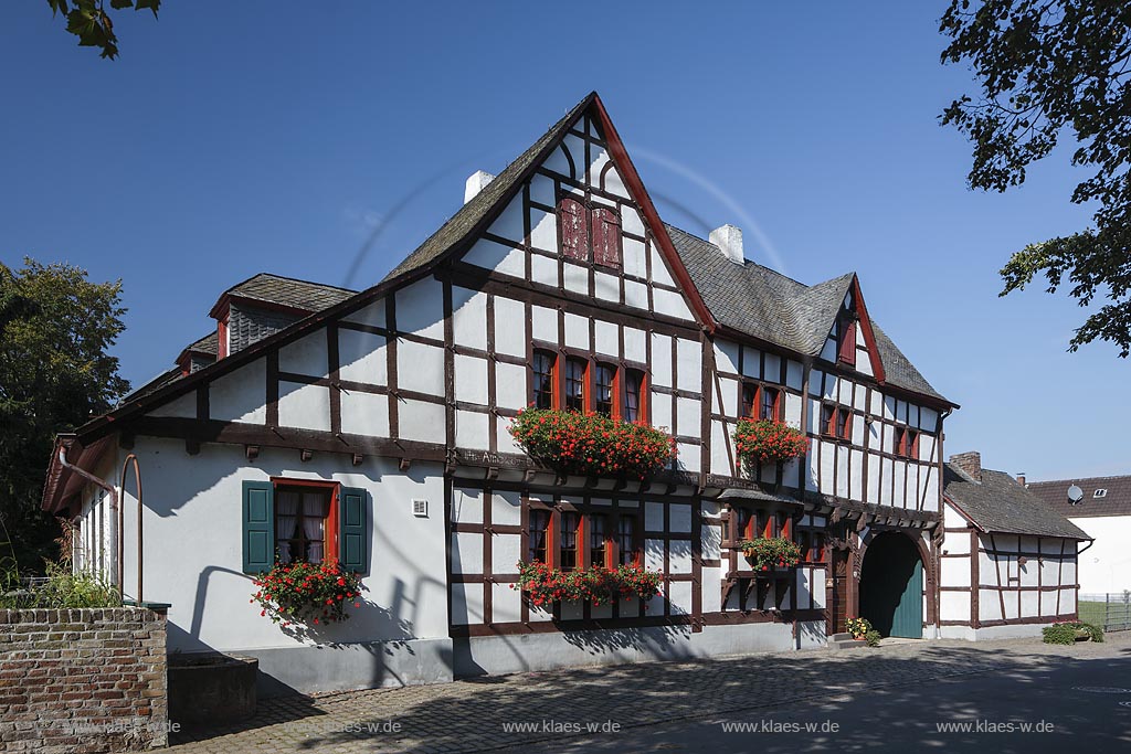 Zuelpich-Merzenich, "Haus Nagelschmitz", erbaut 1669; Zuelpich-Merzenich, house Haus Nagelschmitz, anno 1669.