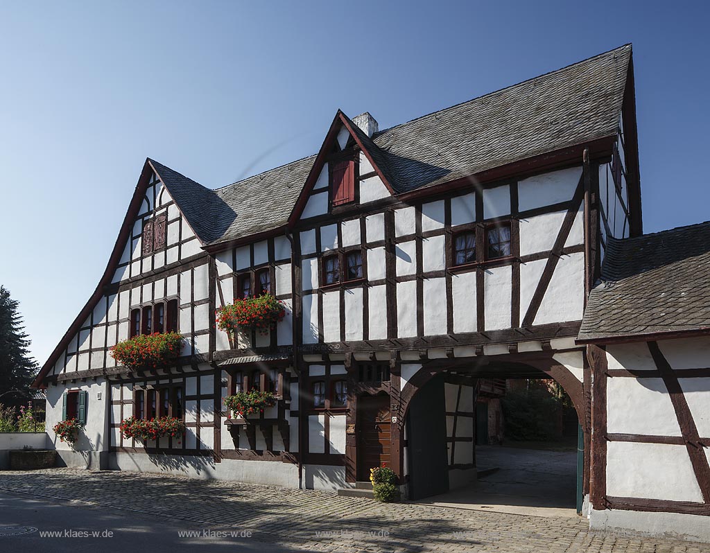 Zuelpich-Merzenich, "Haus Nagelschmitz", erbaut 1669; Zuelpich-Merzenich, house Haus Nagelschmitz, anno 1669.