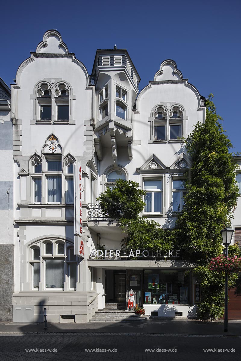 Zuelpich, Muensterstrasse 7, Wohn- und Geschaeftshaus mit Adler Apotheke; Zuelpich, street Muensterstrasse 7, apartment house and business house with pharmacy Adler Apotheke.