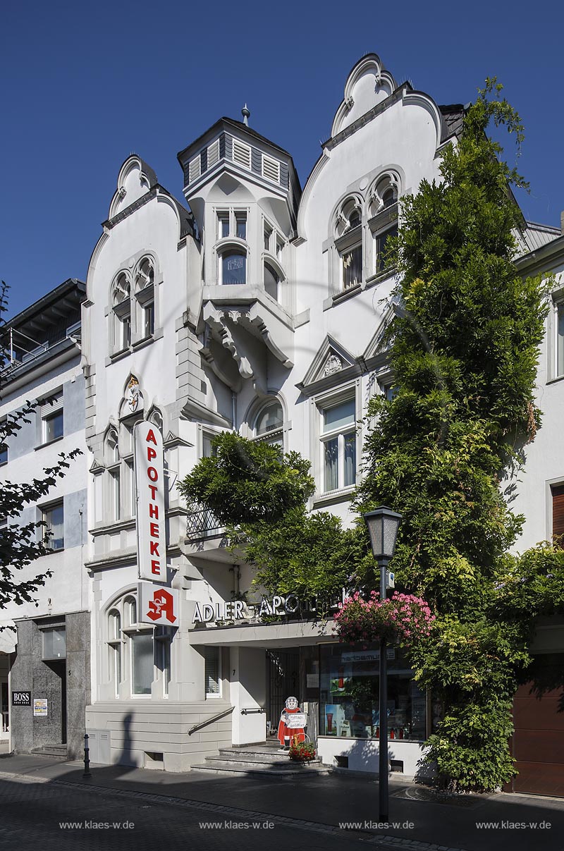 Zuelpich, Muensterstrasse 7, Wohn- und Geschaeftshaus mit Adler Apotheke; Zuelpich, street Muensterstrasse 7, apartment house and business house with pharmacy Adler Apotheke.