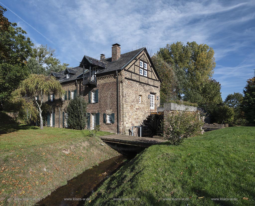 Zuelpich-Oberelvenich, Blick auf die Kornmuehle; Zuelpich-Oberelvenich, view to the mill Kornmuehle.