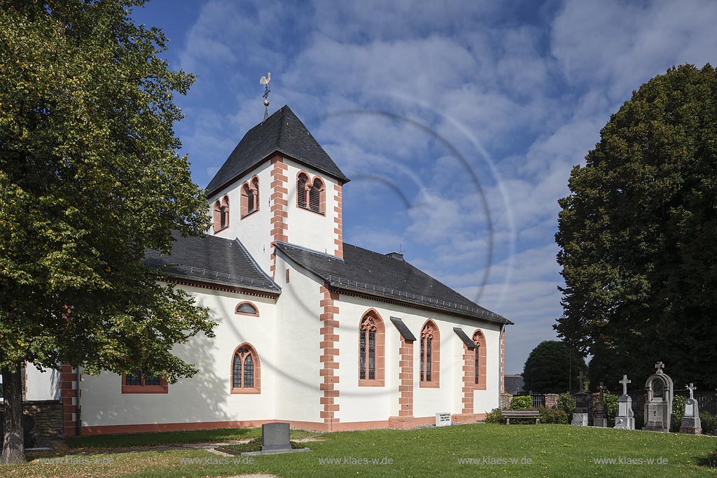 Zuelpich-Sinzenich, Kirche St. Kunibert; Zuelpich-Sinzenich, church St. Kunibert.
