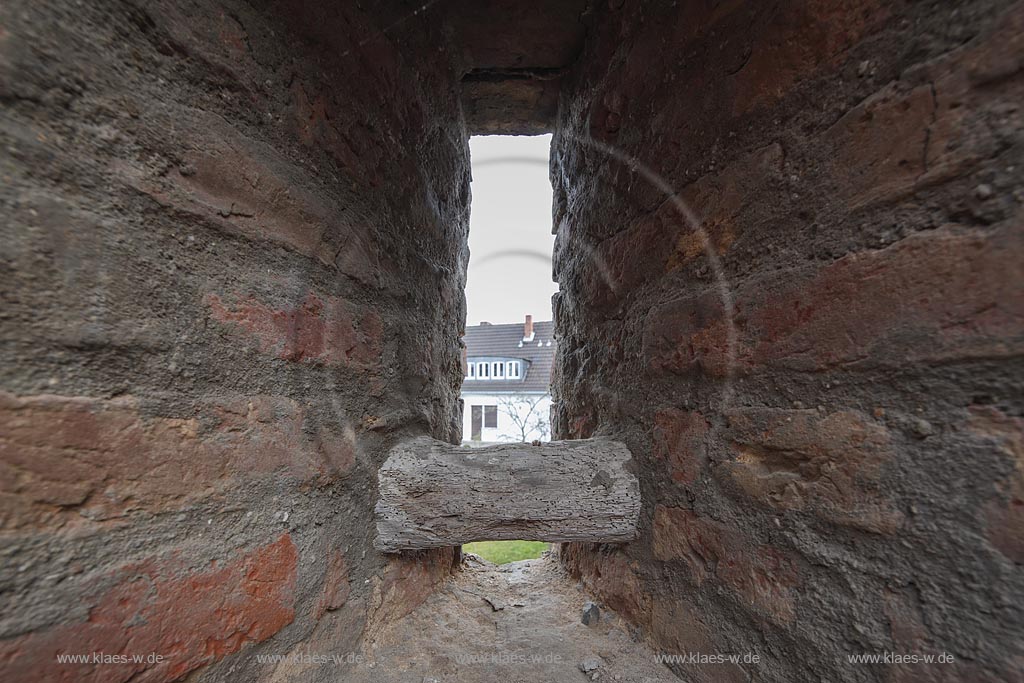 Zuelpich mittelalterlich Stadtmauer mit Arkebusen Auflage; Zuelpich medieval town wall with archebus mount