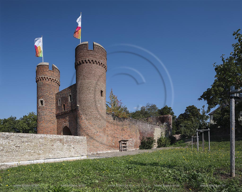 Zuelpich, Stadttor Weiertor; Zuelpich, town gate Weiertor.