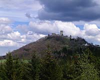 Nuerburg, Nrburg, Landkreis Ahrweiler, Eifel, Verbandsgemeinde Adenau, Blick zur Nrburg, Nuerburg und Landschaft