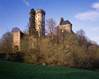 Pelm, Landkreis Vulkaneifel, Eifel, Verbandsgemeinde Gerolstein, Blick zur Ruine, Burg Kasselburg  