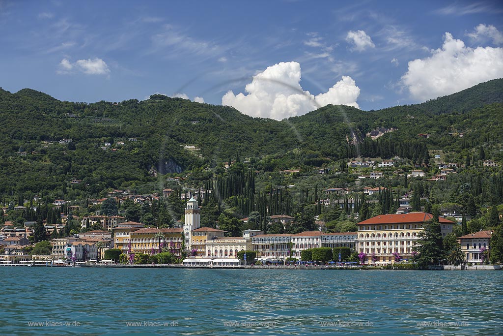Gardone Riviera, Seeseite; Gardone Riviera, sea side.